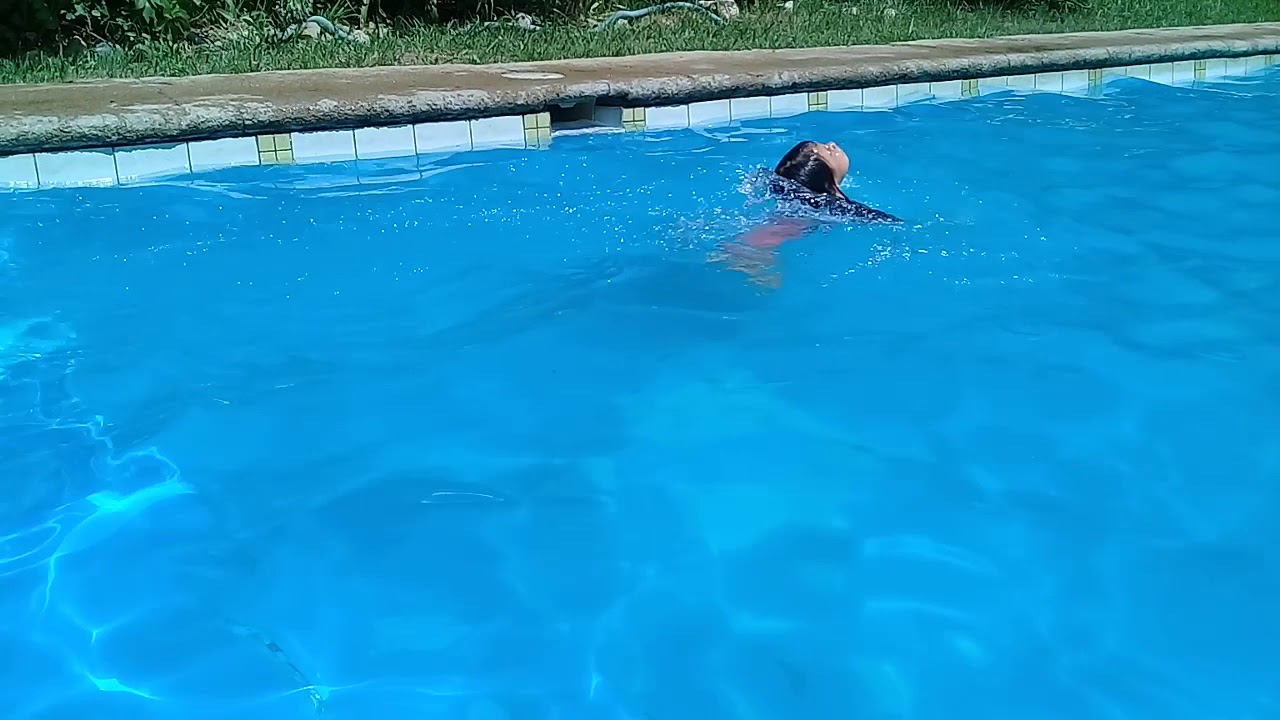 Un chapuzón a la llegada camping chañar blanco em paihuano🌞🏊