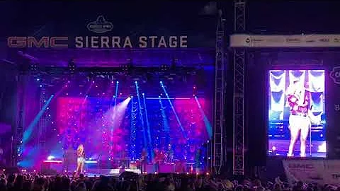 Miranda Lambert Live 8 28 2021 Country Spirit - Mama’s Broken Heart