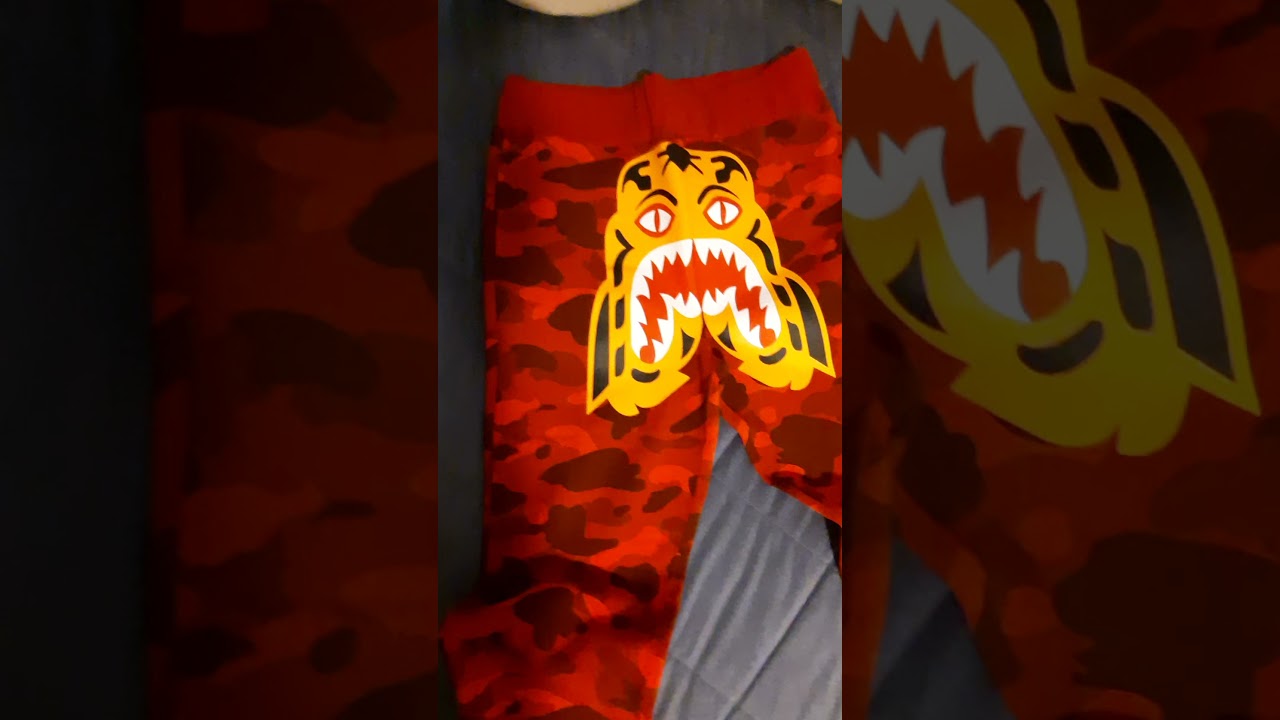 UNBOXING BAPE TIGER SWEATPANTS! RED CAMO 🔥