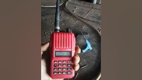 RF communication detector with op amp.