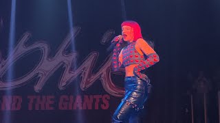 Sophie and the Giants - Golden Nights LIVE • Milano [01/12/22] 4K