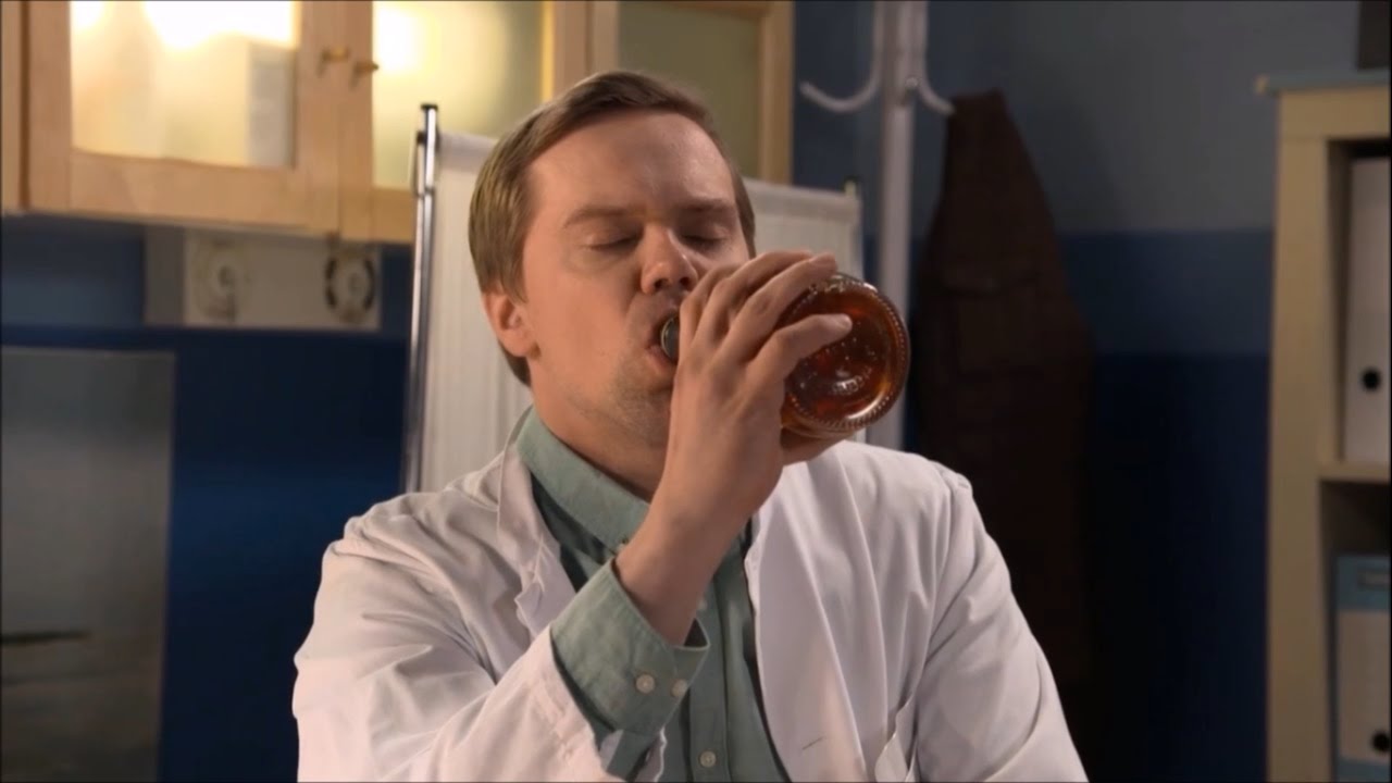 Salkkarit - Kalle ryyppää työpaikalla