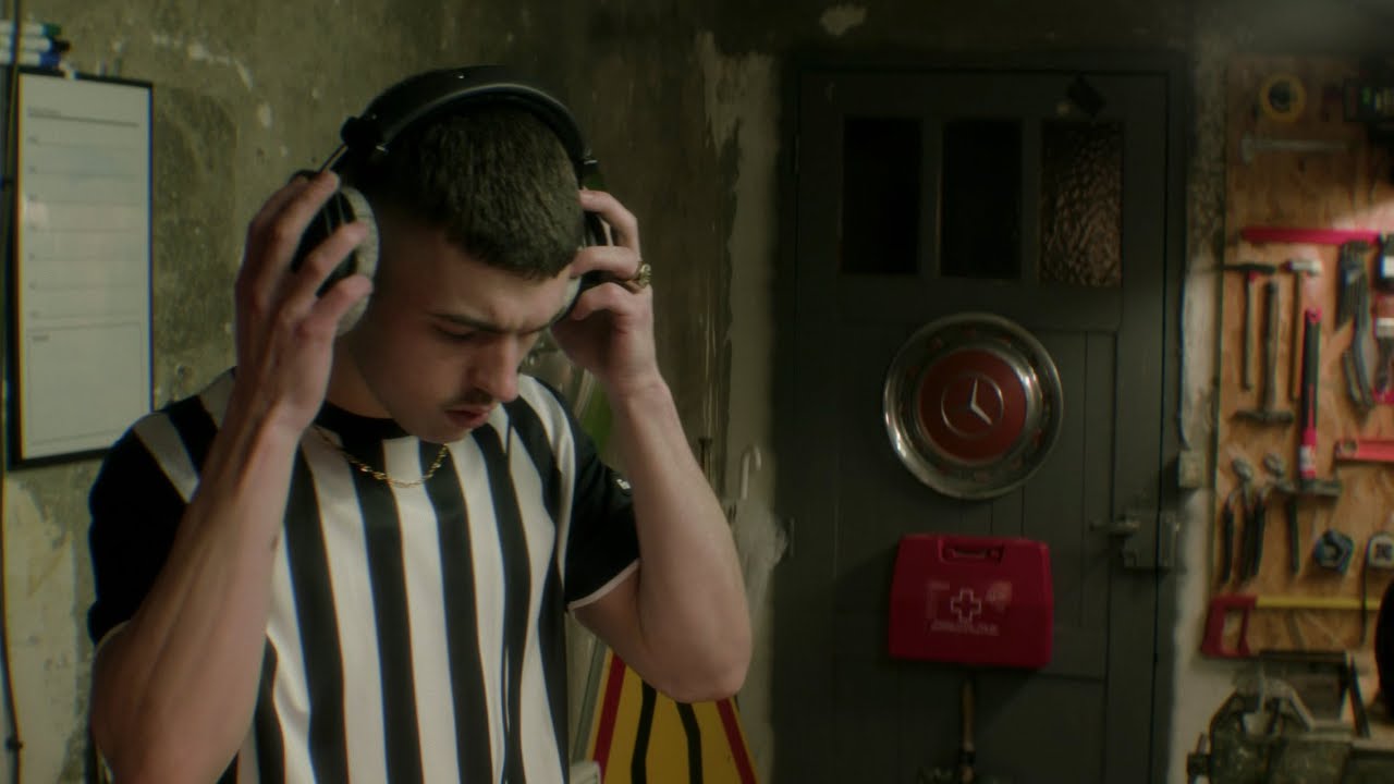 SOLOVE - Drôle d'histoire (Clip Officiel)