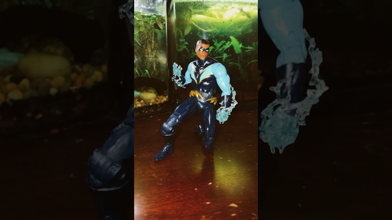 DC Multiverse McFarlane Black Lightning Gold Label! 