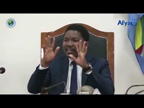 Video: Njia 3 za Kusafisha Ubao