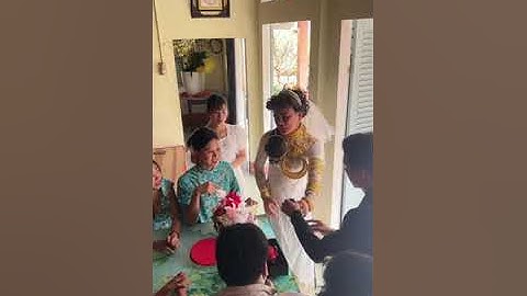 Đám cưới con trai chủ vựa ve chai miền Tây, cô dâu đeo vàng khắp người