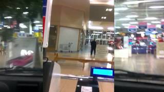 Ленивые ребята в супермаркете / Trip to the supermarket