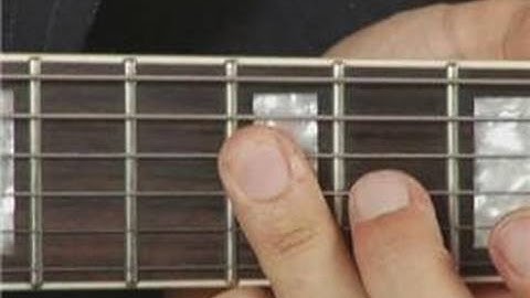 2nd Inversion of E Major Guitar Chord on the Middle Top Strings : Guitar Chord Dictionary 22