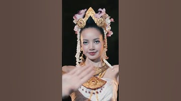 Lisa Thai Dancing - The White Lotus S3 #lisa  #thewhitelotus