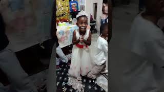 Celebrando La Vida De Mis Pequeños