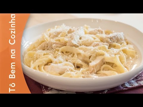 Vídeo: Macarrão Com Frango E Molho Alfredo