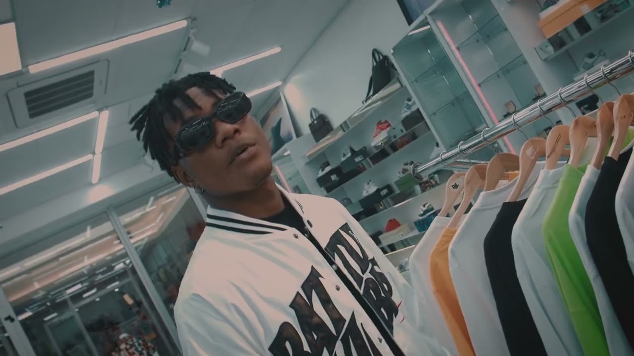 Freshyo livinglarge - Body (Official Video)