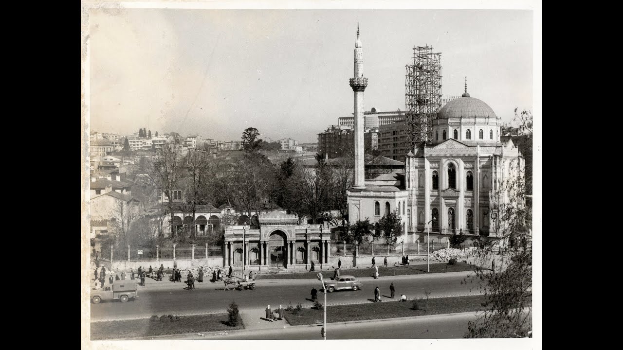 SALT'ın 10. yılında Bak kim var? Firuzan Melike Sümertaş ve Ahmet Ersoy 