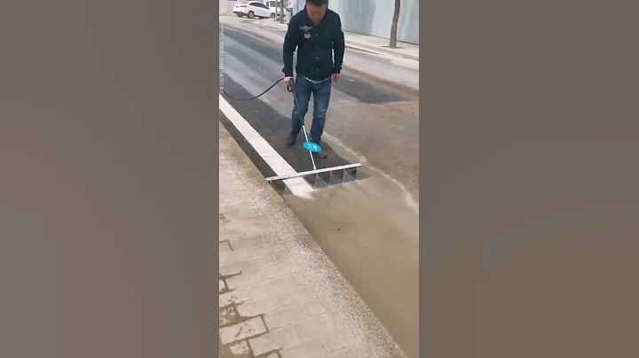 Road cleaning machine 👏🧹🧹 - DayDayNews