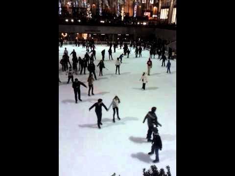 Vídeo: Guia de patinatge a la pista de gel del Rockefeller Center