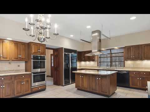 722 Kendler Court, Lake Forest, IL home video tour