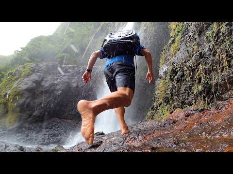 Video: Heeft Een Yeti Zwemmers Bespioneerd Bij Een Waterval In Adygea? - Alternatieve Mening