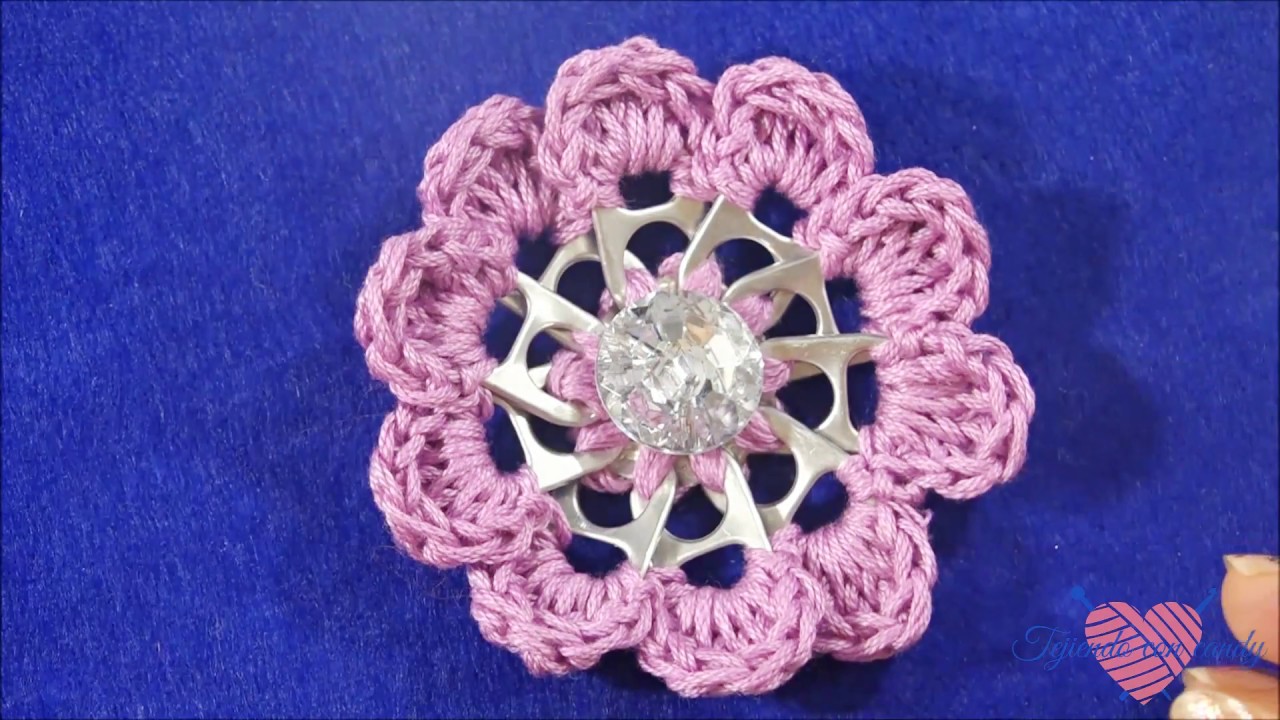 Flor de crochet anillas lata/crochet flower with tabs YouTube