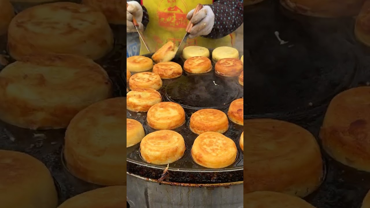 Delicious Meat & Egg Burger - Quick Asian Street Food 