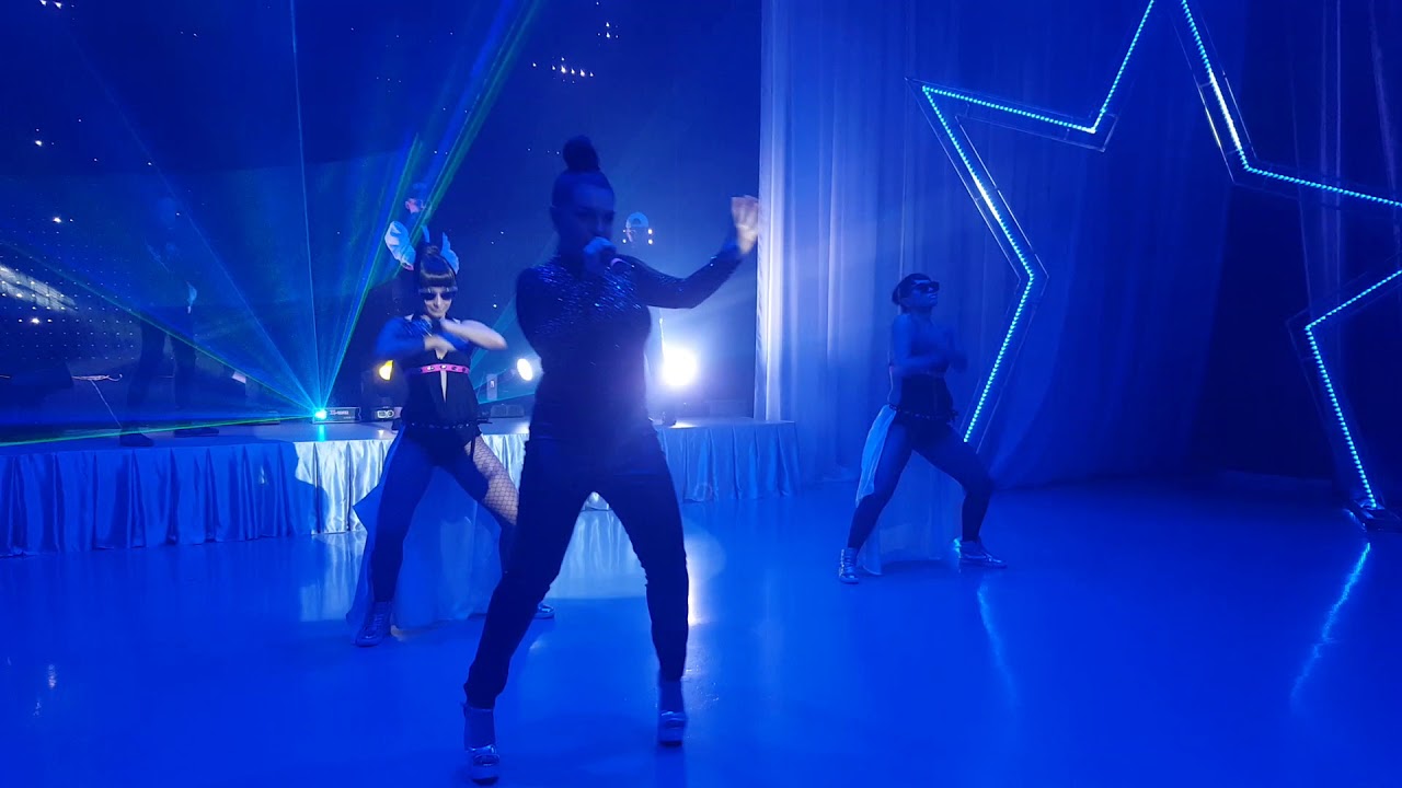 Артем Баркарь - Кружит(Monatik)/Каролина Ракозица - Bad Romance (Lady Gaga)