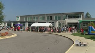 More than 2,500 participate in Fit 4 School screenshot 1