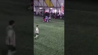 Tekirdağda Halı Sahada Dili Boğazına Kaçan Futbolcu, Hakemin Hızlı Müdahalesiyle Kurtarıldı