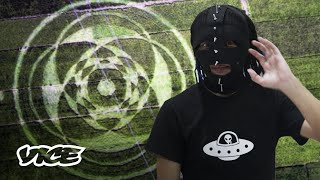 Download Lagu Ik ging op jacht naar buitenaardse wezens in Indonesië (UFOMO) MP3