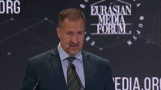 Plenary session 4 - Evolution of Trust in Society: How to manage it in the modern world?