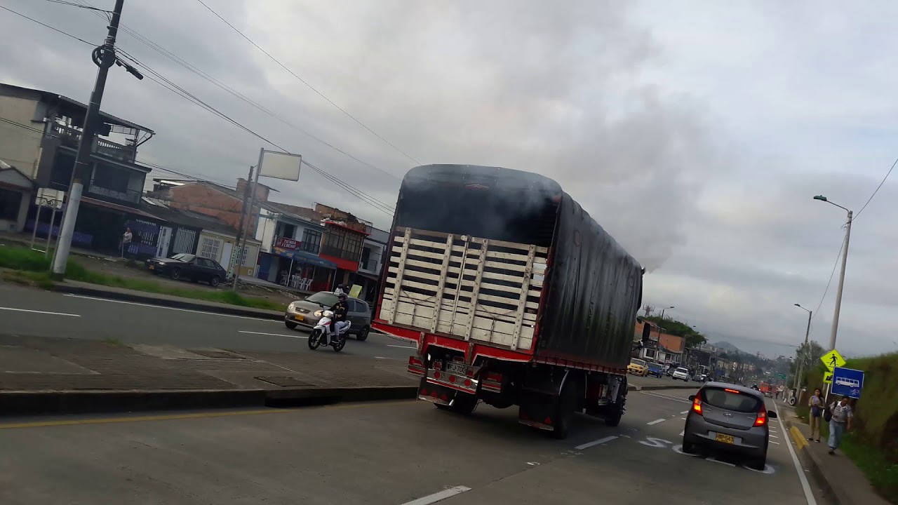 Y uno que tiene el beiculo bueno lo parten por ambiental - YouTube