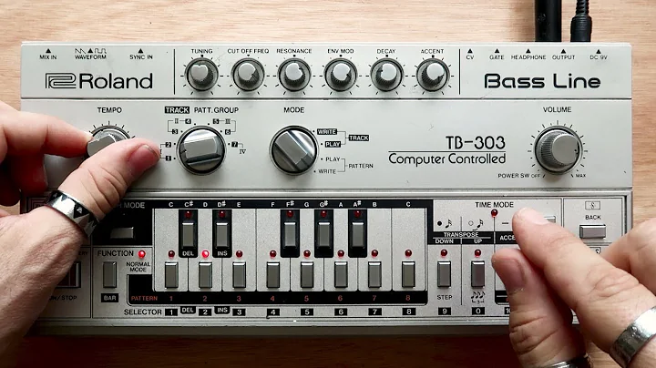 Roland TB-303 Bass Line In Action