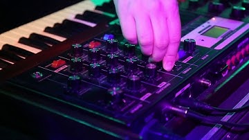 Live analog techno performance by Kalipo / Moog Voyager , MFB Tanzbär , Analog Rytm , Octatrack