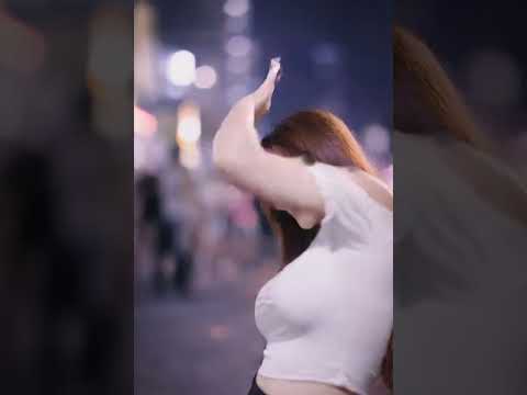 밤거리를 압도하는 완벽한 춤선! 시선을 뗄 수 없는 퍼포먼스 💫#댄스챌린지 #거리공연 #스타일링 #걸크러쉬