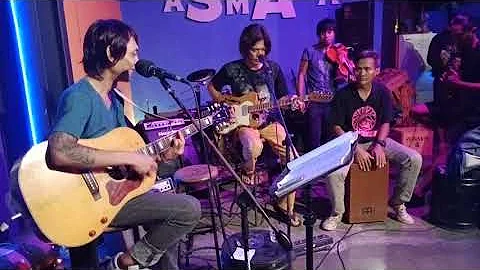 Biru - Kidnap Katrina  Damon Koeswoyo & Diar Sahudi