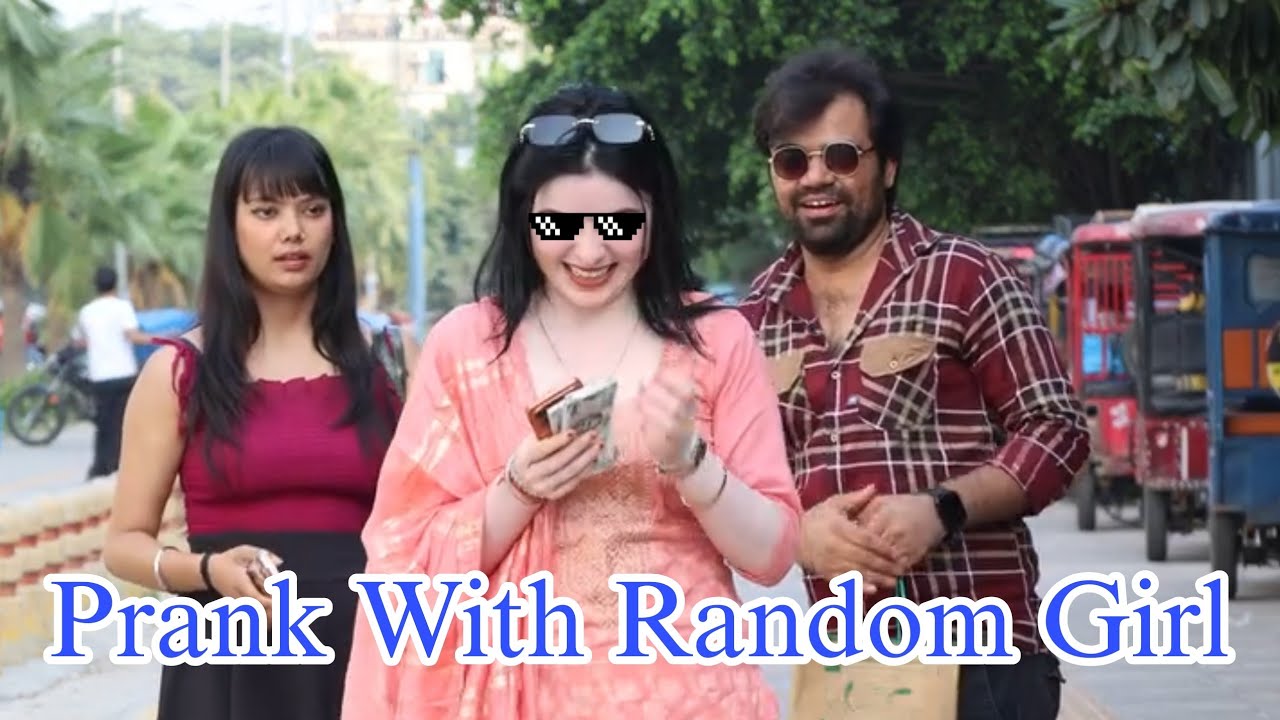 iPhone 17 Pro 😎 Prank With Random Girl 🤣 