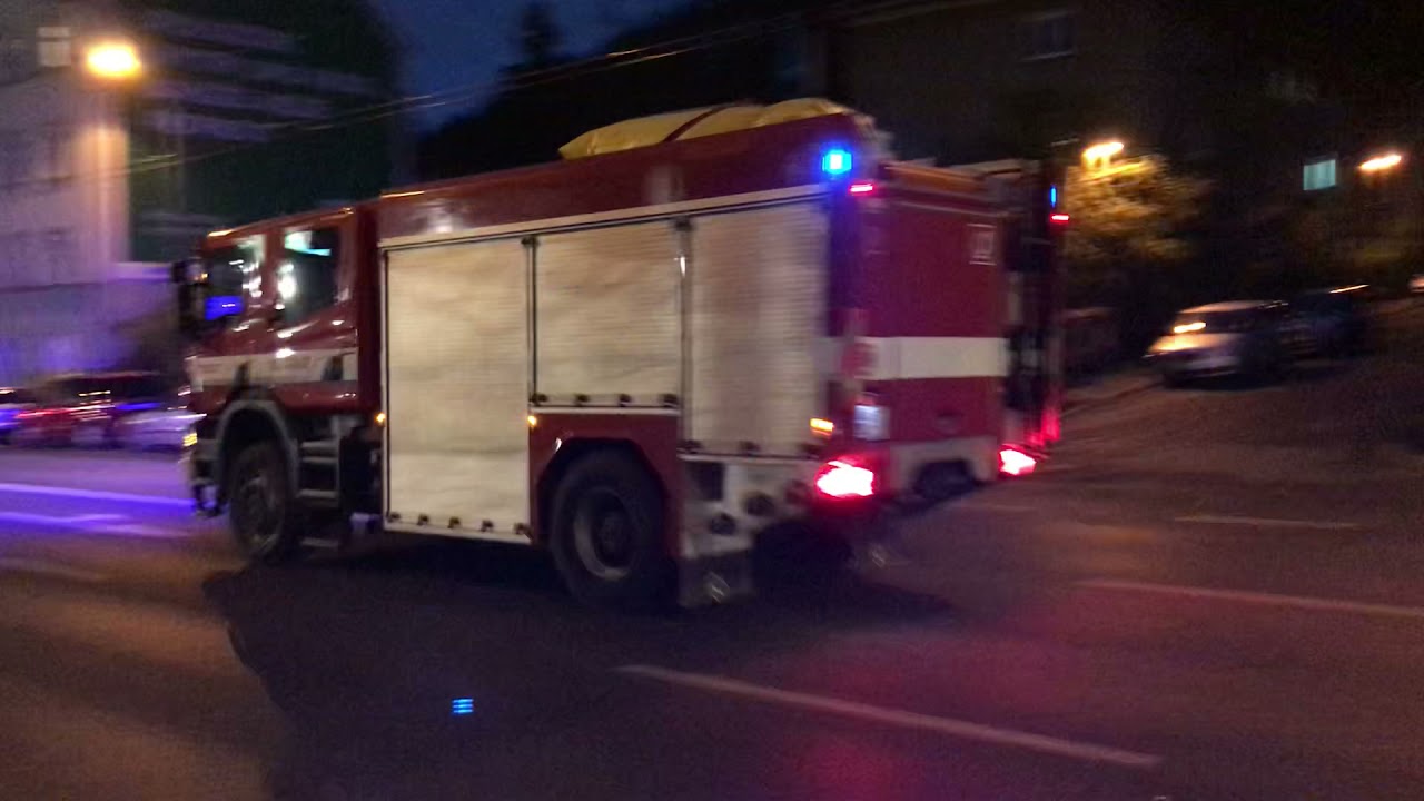 [Yelp, Horn] Firetruck Scania P440 CAS 20 HZS Ústeckého kraje YouTube