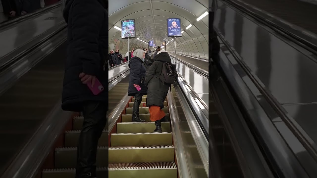 122923 Петербург  Метро Площадь восстания   переход на станцию Маяковская