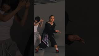 Look at๐โจ@marikoo.ko ๐ฉต #thanushachandrasselan #quickstyle #choreography
Choreographer / Thanusha Chandrasselan
Song / Emilie Nicolas - Limits
Find out more about 1MILLION Dance Studio
Website: http://www.1milliondance.com
1M Store: http://store.1milliondance.com/
Instagram: https://www.instagram.com/1milliondance?utm_source=ig_web_button_share_sheet&igsh=ZDNlZDc0MzIxNw
TikTok: https://www.tiktok.com/@1millionofficial?is_from_webapp=1&sender_device=pc
#1MILLION #DANCE #CHOREOGRAPHY Look at๐โจ@marikoo.ko ๐ฉต #thanushachandrasselan #quickstyle #choreography