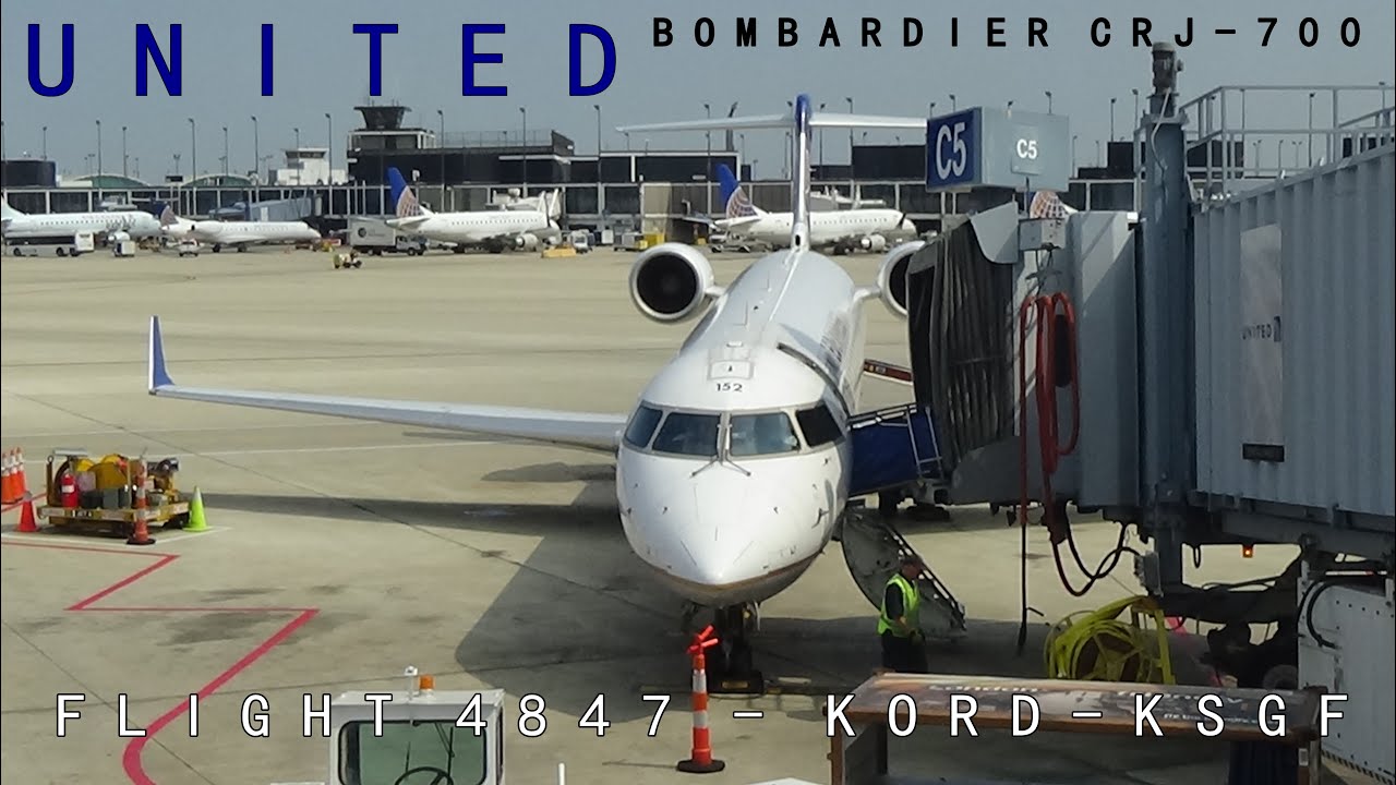 [HD] United Express CRJ-700 | N152GJ | UA4847 | Chicago to Springfield ...