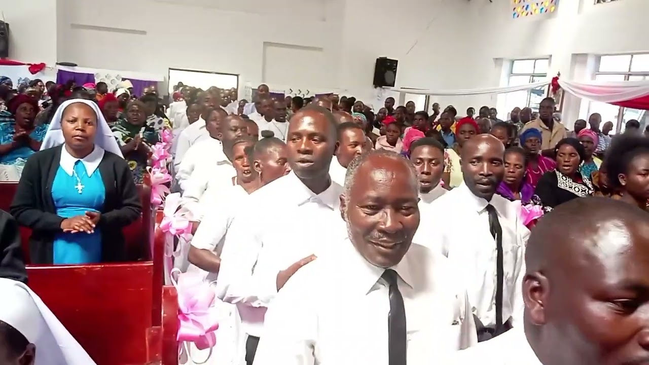 PADRE  PATRICK   NJAU- ALIVYOMSHUKURU  MUNGU  KWA  JAMBO  HILI