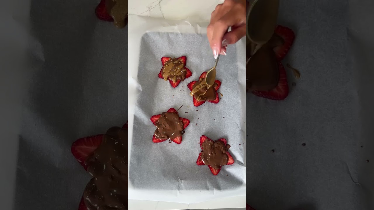 🍓VIRAL CHOCOLATE STRAWBERRY BARK 🍫