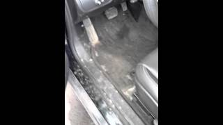 Probleme tapis weathertech pour chevrolet Volt 2014
Leau s infiltre sous le tapis par l appuie pied gauche qui ne monte pas assez hau. Aussi la bordure autour du tapis ne monte pas assez haute et le ne protege pas adequatement contre le sel. Le dessous de mes 2 tapis dont imbibés d eau sale. C est innacceptable pour un produit de ce prix la. Probleme tapis weathertech pour chevrolet Volt 2014