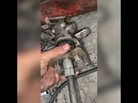 نکات مهم در هنگام تعویض لنت ترمز چرخ عقب دیسکی