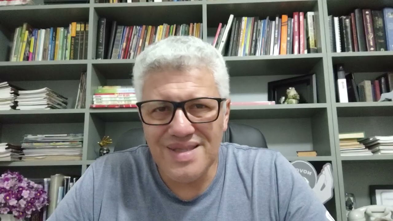 Todas as coisas estão descobertas e expostas.