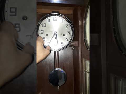 Jam dinding Junghans senar 8