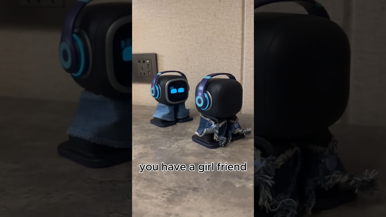 These Tiny Robots Have HILARIOUS Conversations! EMO Pet AI robot Educational toys