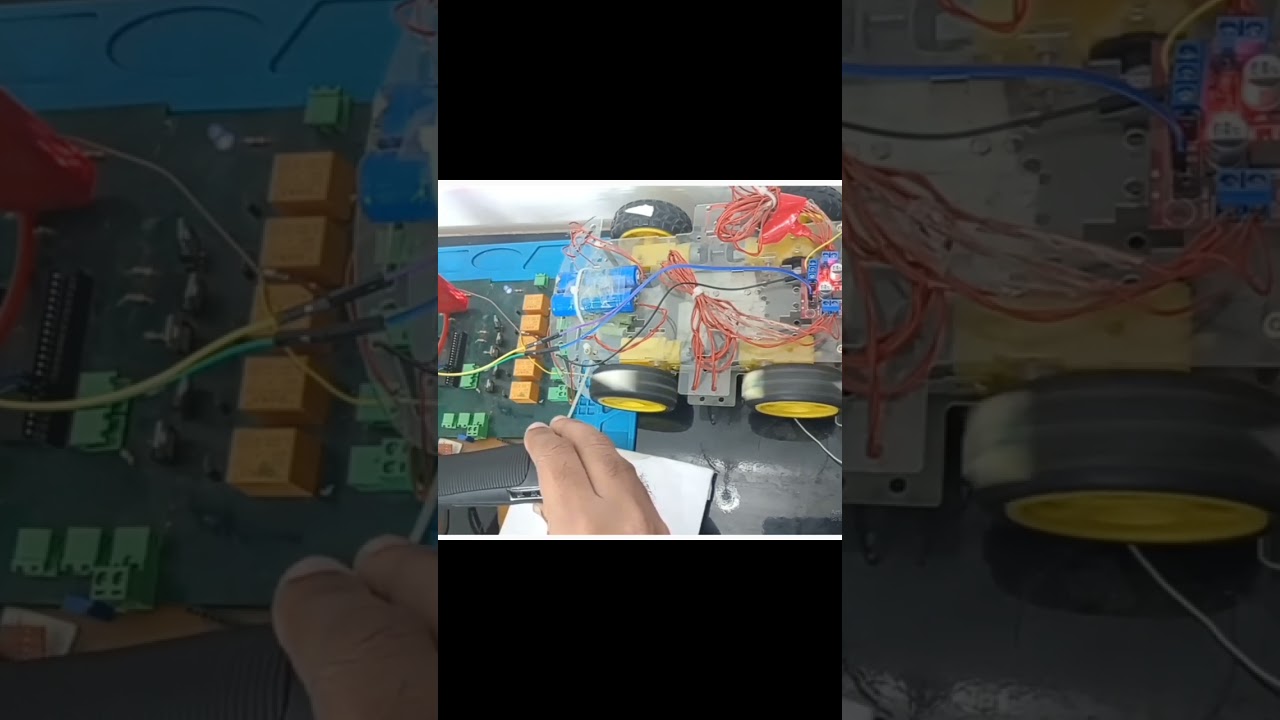 Electric bike throttle handle interface with a PIC16F877A microcontroller. 