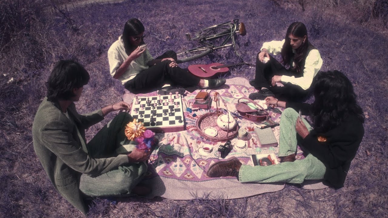 CAMELLO BASTARDO - ÁSTAREN (Video Oficial)