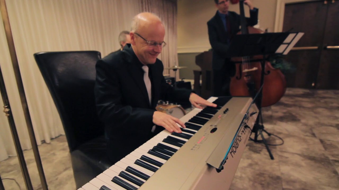 The Caulfield Trio - Christmas Jazz