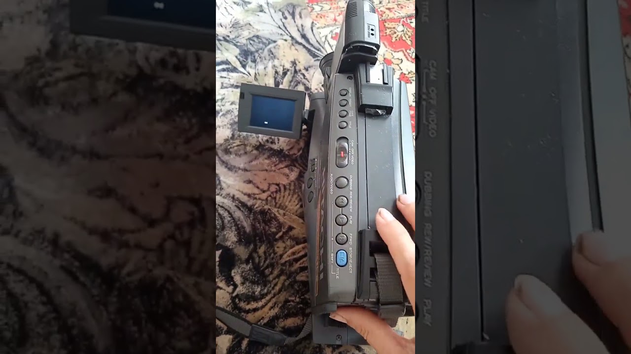 Обзор видеокамеры VHS Hitachi 8480LE