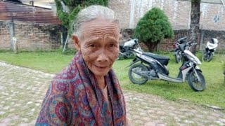 Download lagu Ompung, Semangat dan Kesetiaan mu Bukti Kasihmu Yang Besar dan Putih Suci